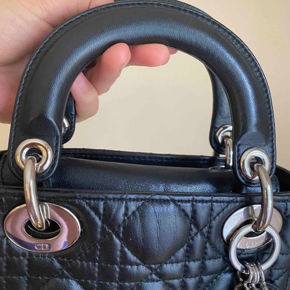 CHRISTIAN DIOR Lambskin Cannage Mini Lady Dior Black - Picture 9 of 12